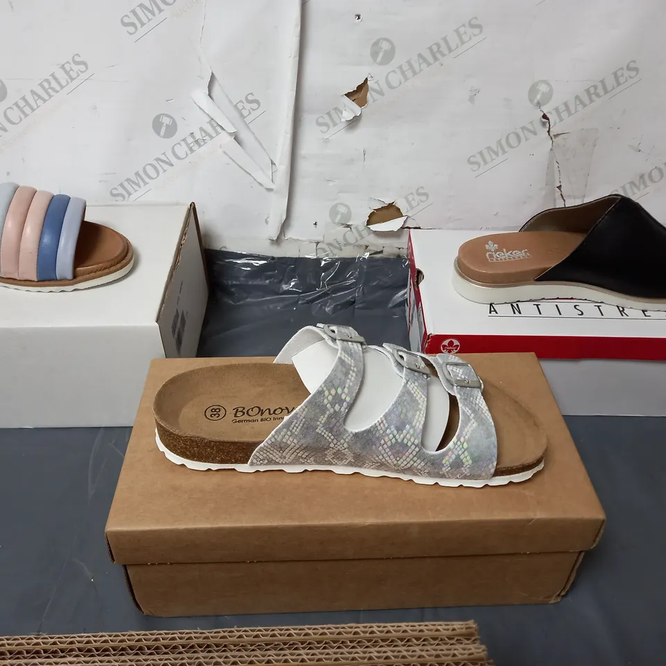 APPROXIMATELY 10 PAIRS OF LADIES SHOES. VARIOUS SIZES, COLOURS AND STYLES