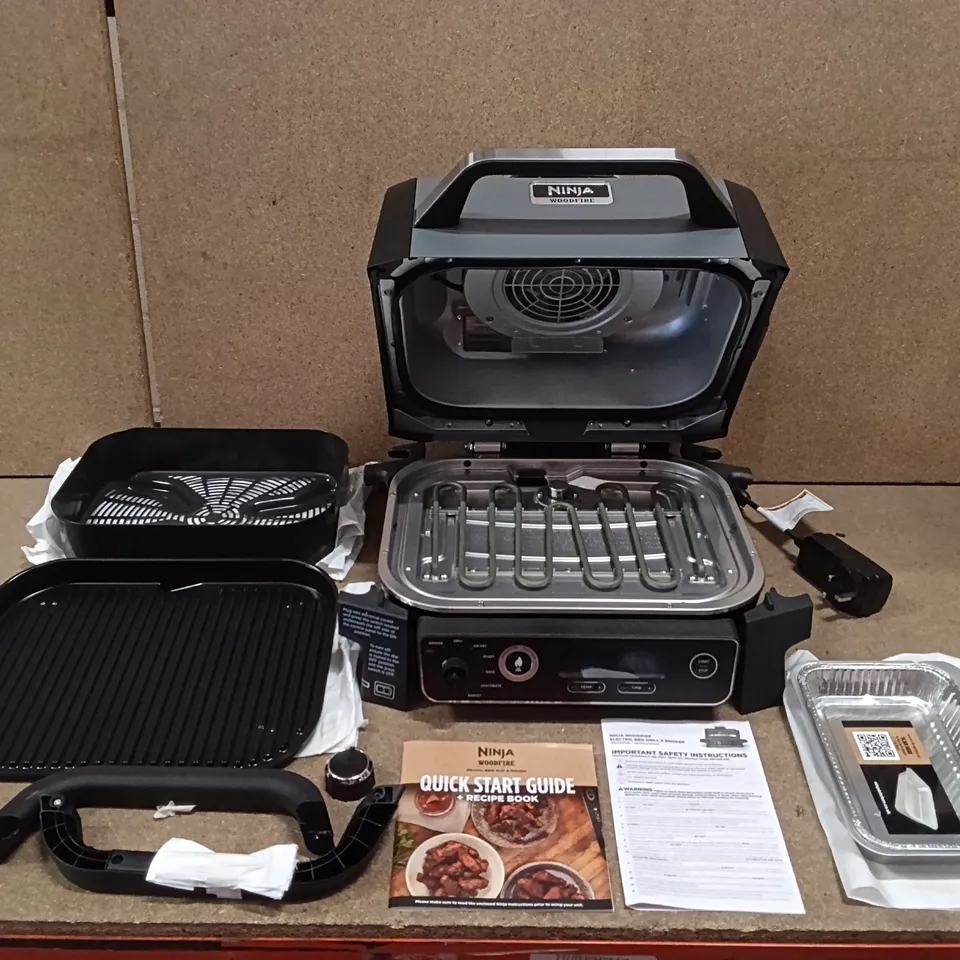 BOXED NINJA WOODFIRE ELECTRIC BBQ GRILL & SMOKER, OG701UK - BLACK/GREY