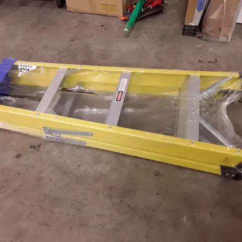 3 STEP STEPLADDER