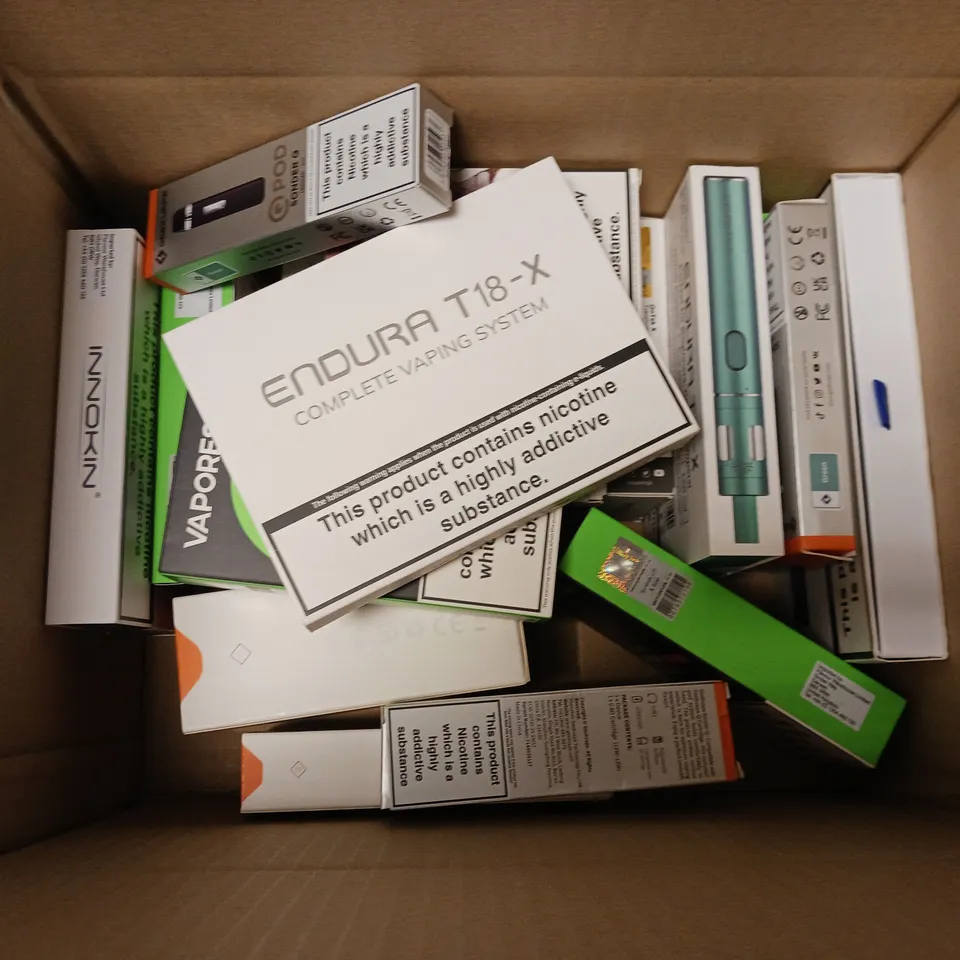 APPROXIMATELY 20 VAPES & E-CIGARETTES TO INCLUDE INNOKIN ENDURA T18-X, VAPORESSO XROS PRO, GEEKVAPE QPOD SONDER Q, ETC