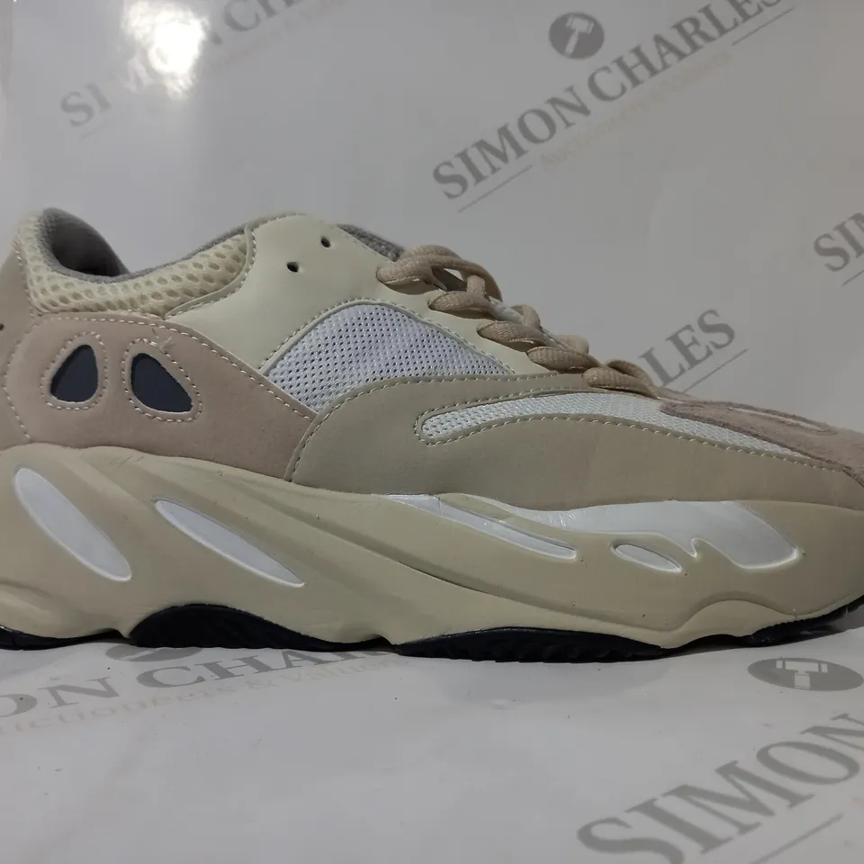 BOXED PAIR OF ADIDAS YEEZY BOOST 700 TRAINERS IN BEIGE UK SIZE 10.5