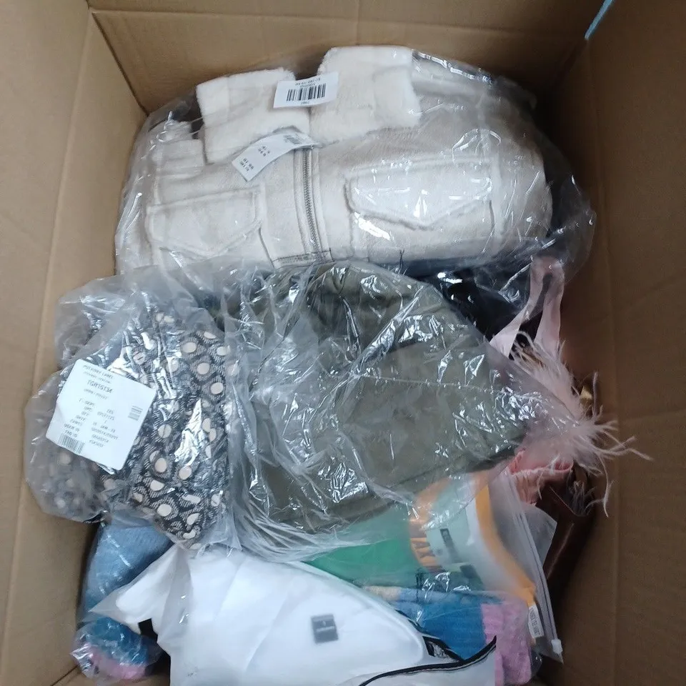 BOX OF ASSORTED CLOTHING ITEMS TO INCLUDE PYJAMAS, BOXERS, TRACKIES ETC 
