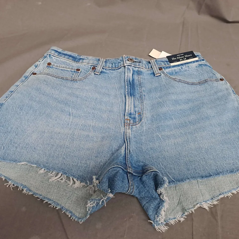 ABERCROMBIE & FITCH HIGH RISE THE MOM SHORTS - SIZE 31/12