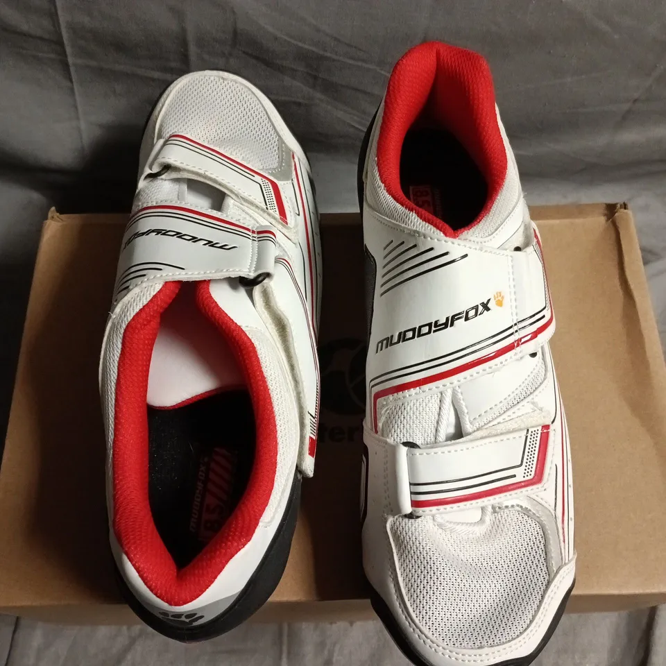 MUDDYFOX CYCLING SHOES – WHITE WITH RED ACCENTS - UK 8.5