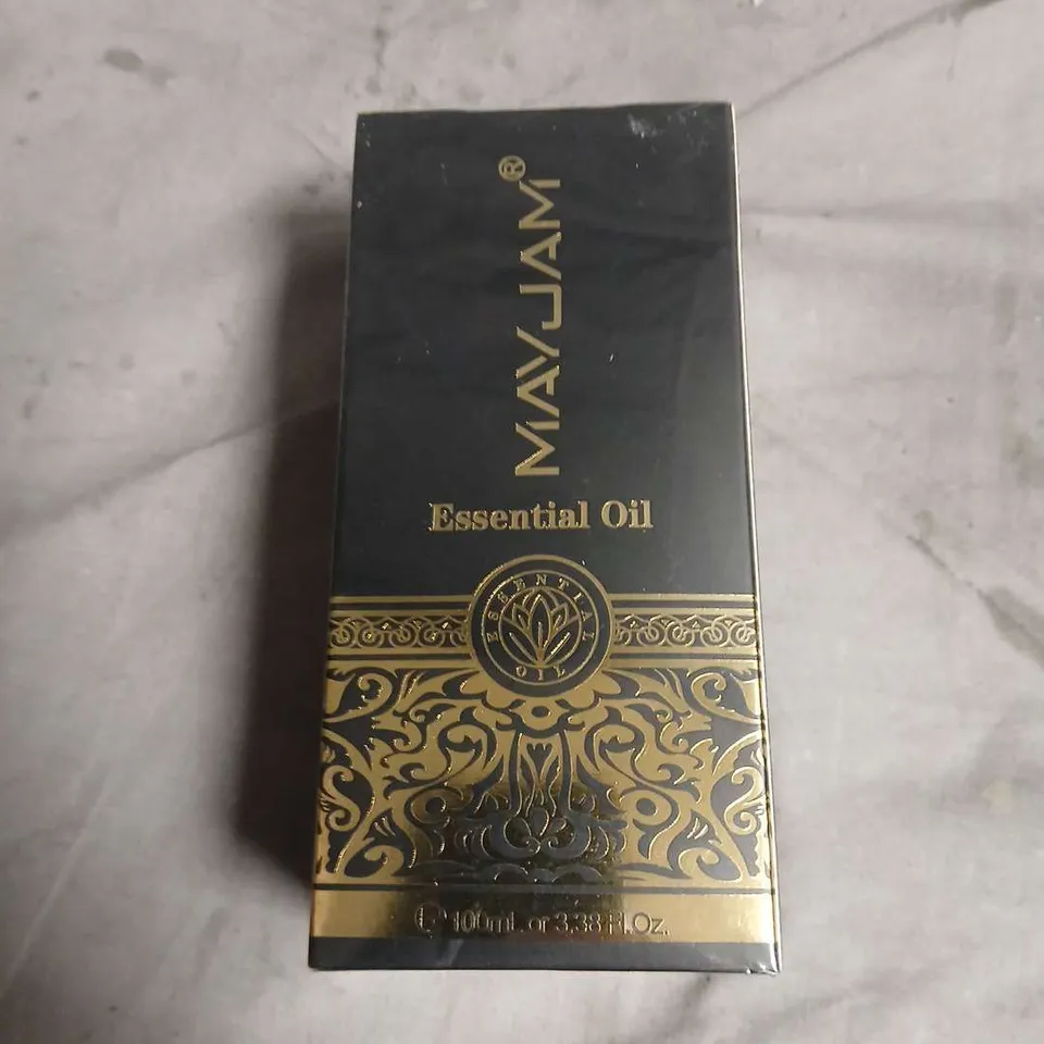 APPROXIMATELY 20 ASSORTED HEALTH & BEAUTY PRODUCTS INCLUDING NATURAL BATANA OIL , MAYJAM ESSENTIAL OIL WELLA HAIR CREAM