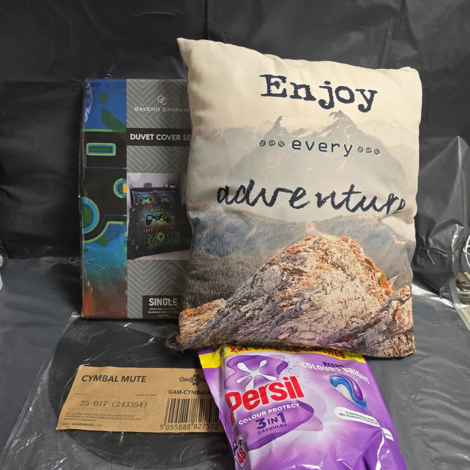 BOX OF APPROXIMATELY 12 ASSORTED HOUSEHOLD ITEMS TO INCLUDE - CUSHION - PERSIL COLOUR PROTECT - GEAR4MUSIC CYMBAL MUTE - ETC