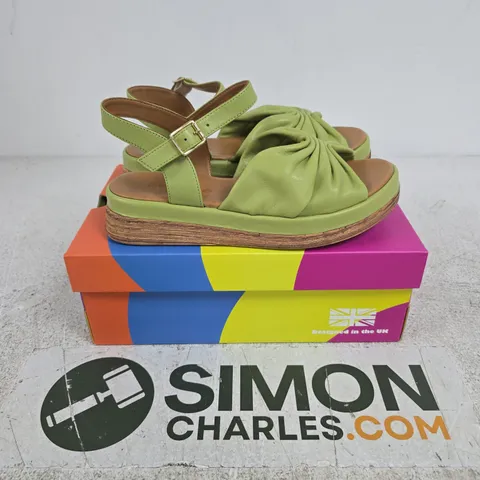BOXED PAIR OF ADESSO ITALIA LEATHER SANDALS IN PISTACHIO GREEN - SIZE 39