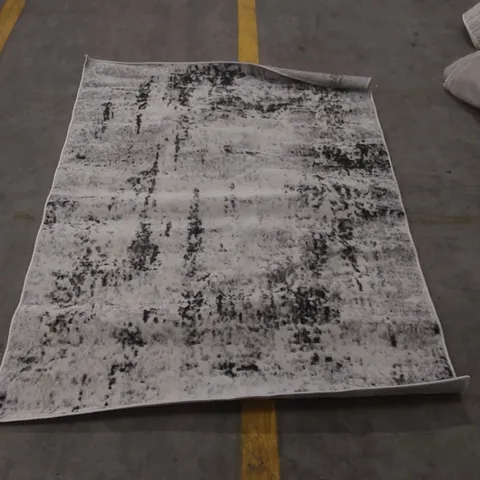 QUALITY ORIENTAL AREA RUG - 130 x 170cm