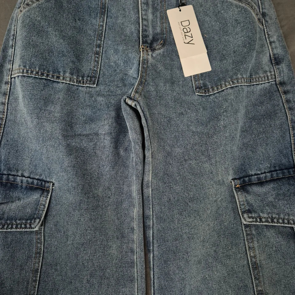 DAZY JEANS IN BLUE SIZE MEDIUM