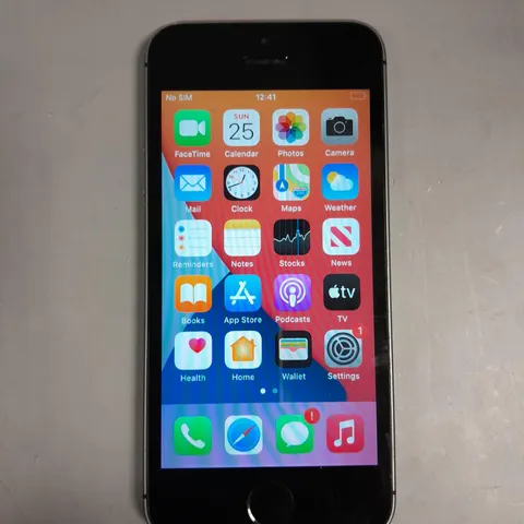 APPLE IPHONE 5 SE SMARTPHONE