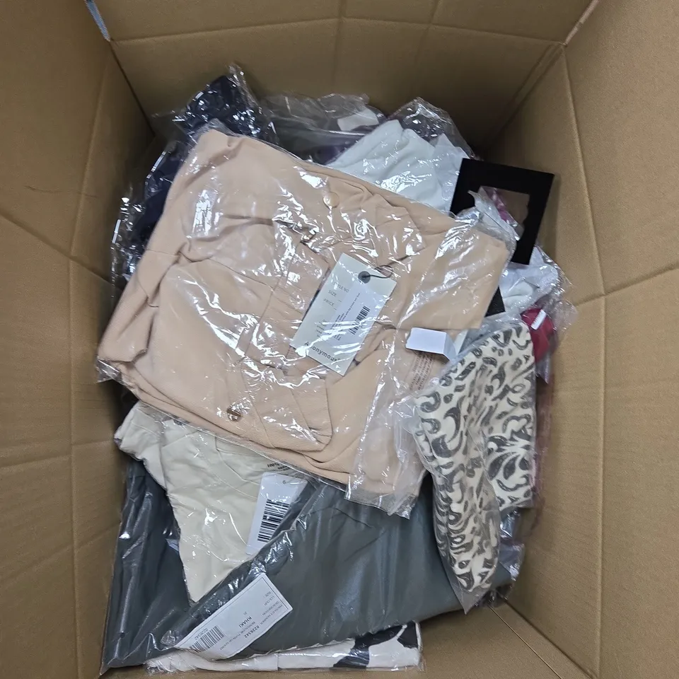 BOX OF APPROXIMATELY 20 ASSORTED ITEMS TO INCLUDE: LA MAREY GREEN DRESS 