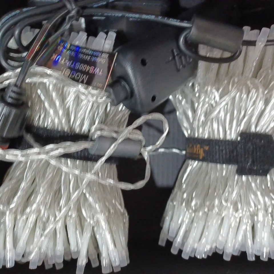 TWINKLY INDOOR/OUTDOOR LIMITLESS FUNCTIONALITY LIGHTS