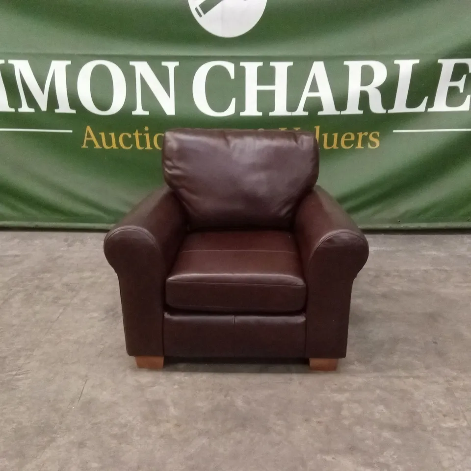 BAILEY ITALIAN LEATHER ARMCHAIR RRP £619