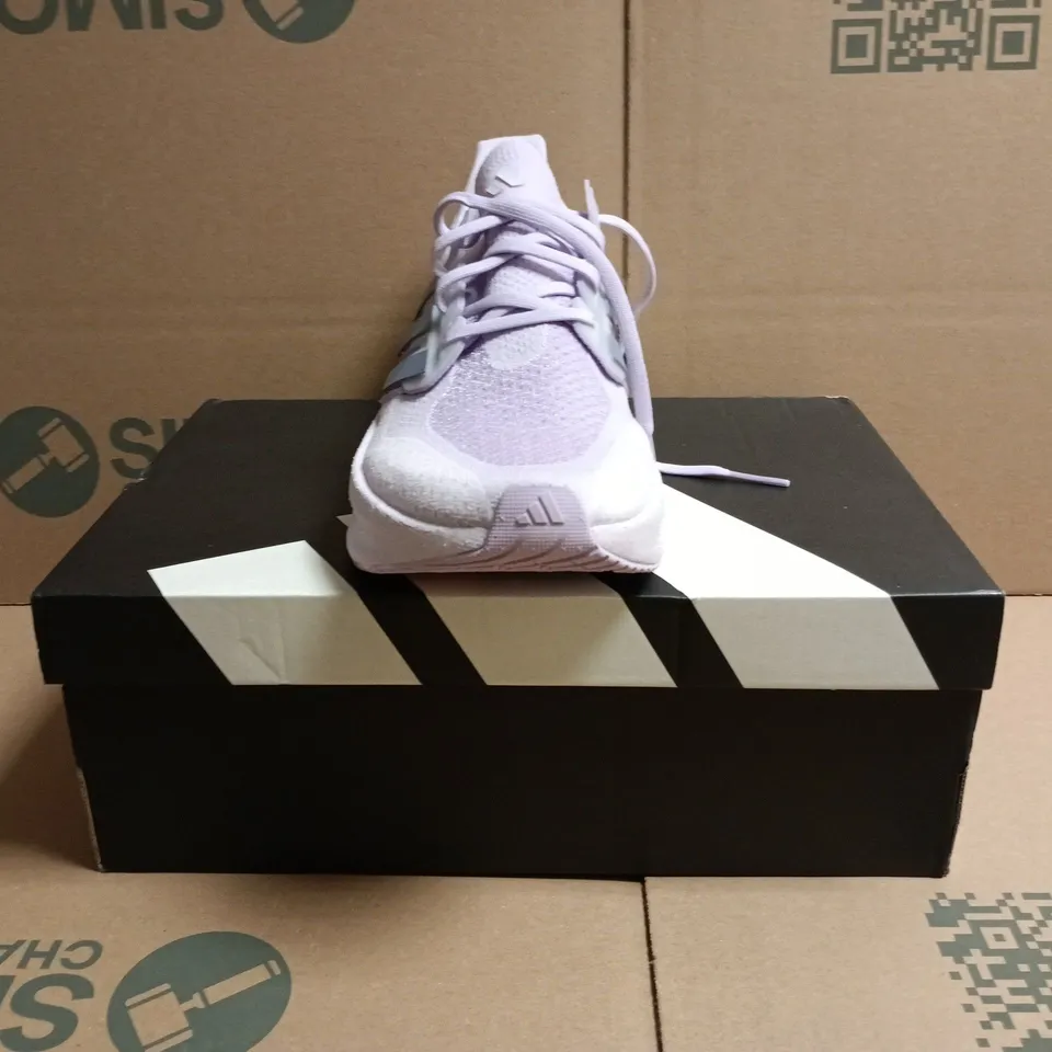 BOXED PAIR OF ADIDAS ULTRABOOST 5 TRAINERS IN LILAC SIZE UK 8