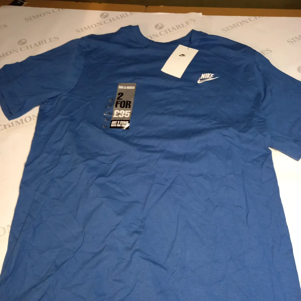 NIKE LOGO PRINT T-SHIRT SIZE M 