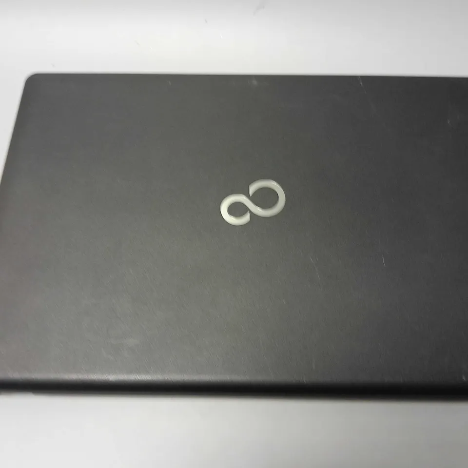 FUJITSU LIFEBOOK A555 LAPTOP 