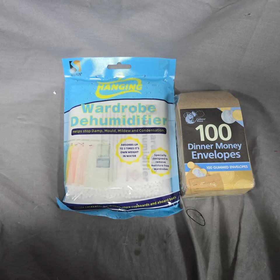 APPROXIMATELY 20 ASSORTED HOUSEHOLD ITEMS TO INCLUDE DINNER MONEY ENVELOPE PACKS, HANGING WARDROBE DEHUMIDIFIERS