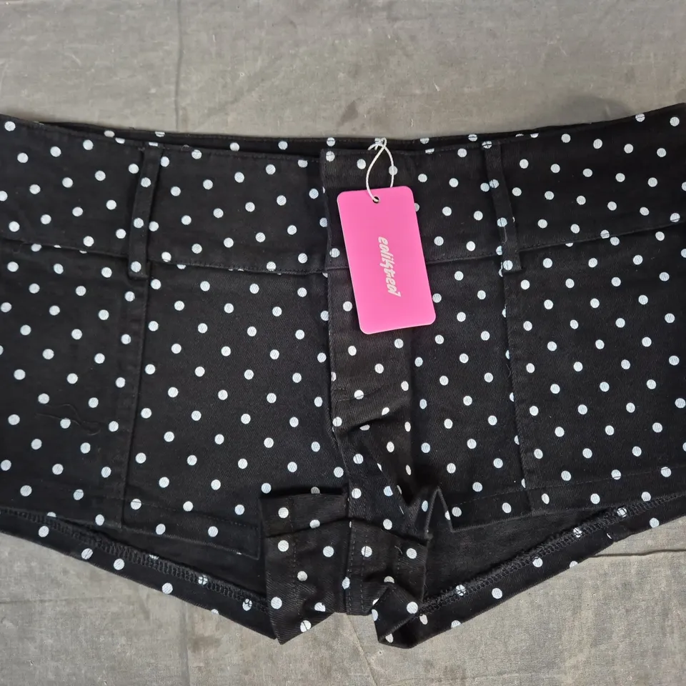 EDIKTED SHORT SHORTS IN BLACK W. WHITE SPOTS SIZE MEDIUM
