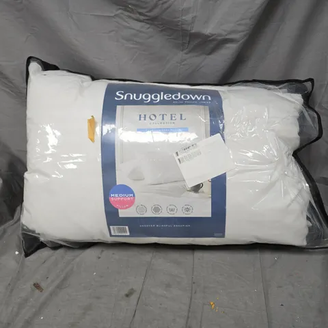 SNUGGLEDOWN HOTEL COLLECTION PILLOW – MEDIUM SUPPORT