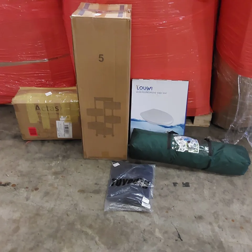 PALLET OF ASSORTED ITEMS INCLUDING: TENTS, SHELVES WITH WHEELS, TOILET SEAT, CAT PLAY TOWER, T-SHIRT
