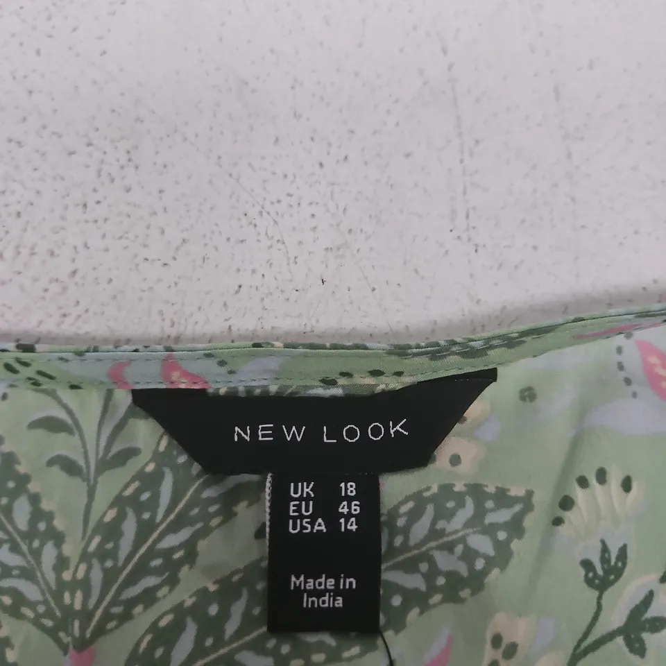 NEW LOOK WOMEN'S GREEN FLORAL WRAP DRESS - UK 18 (EU 46, USA 14) - MADE IN INDIA