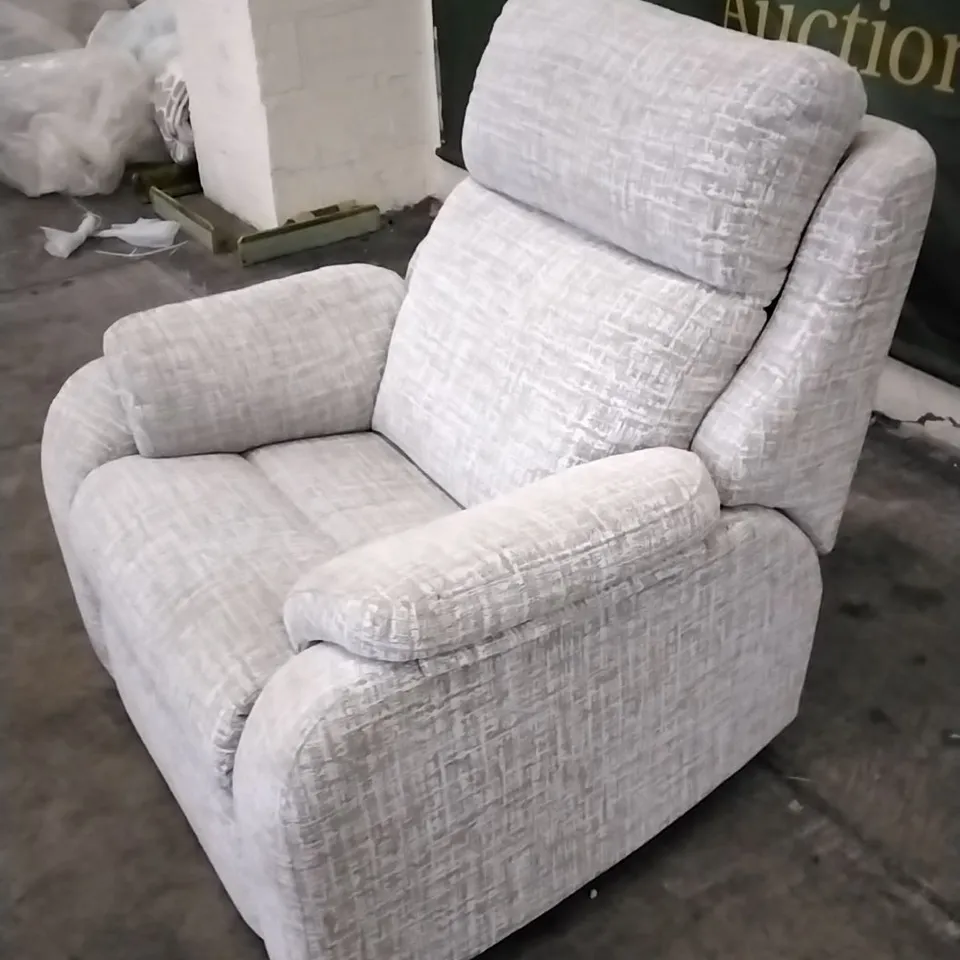 QUALITY BRITISH DESIGNED & MANUFACTURED G PLAN KINGSBURY CHAIR SHORE OATMEAL FABRIC 