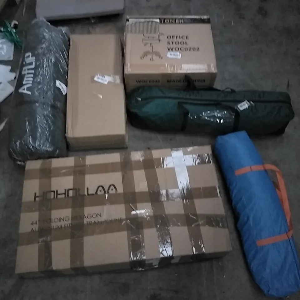 PALLET OF ASSORTED ITEMS INCLUDING KKTONER OFFICE STOOL, AMFLIP, HOHOLLAA 44" FOLDING HEXAGON, PROIRON PRO EXICIRSE MAT, ZENPH OUTDOOR AUTO-INFLATING SLEEPING MAT 