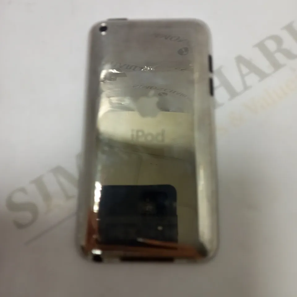 IPOD TOUCH 4TH GEN