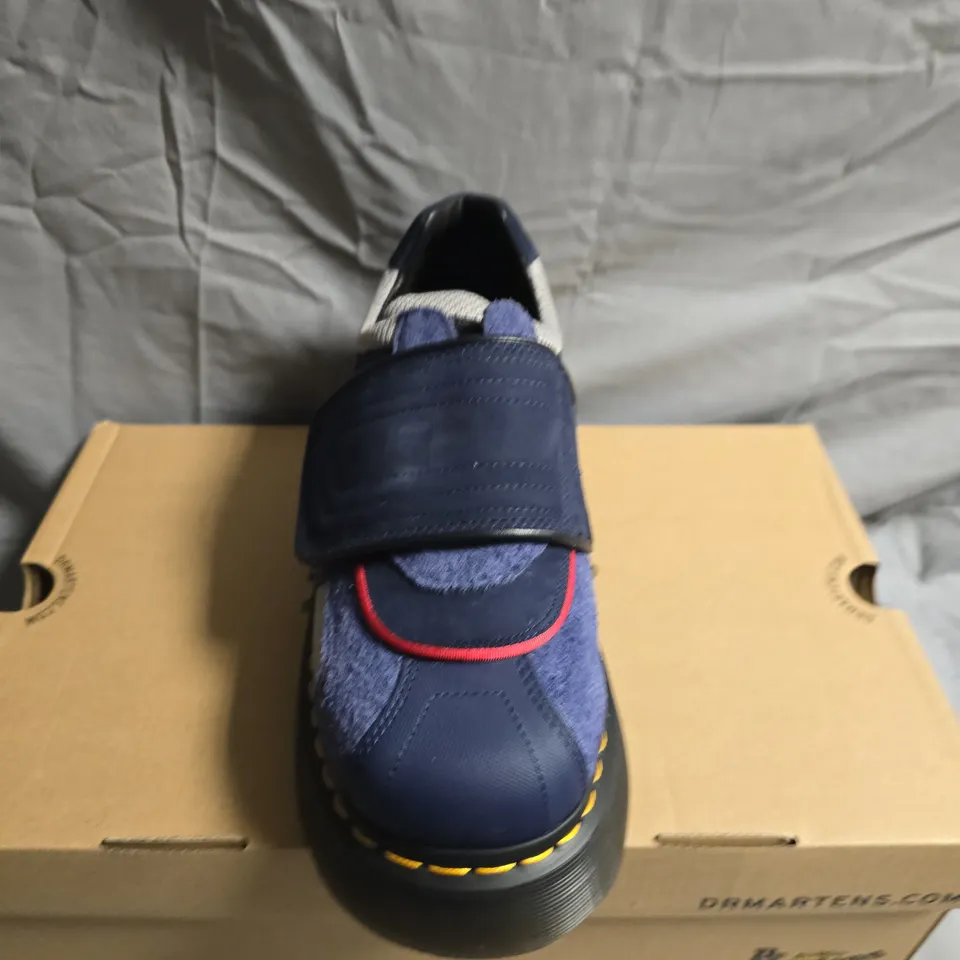 BOXED PAIR OF DR.MARTENS BUZZ STRAP SHOES - UK SIZE 7