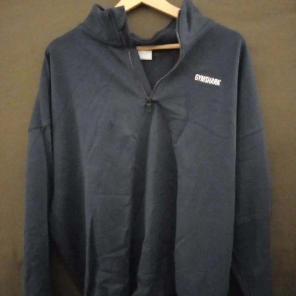 GYMSHARK REST DAY 1/4 ZIP JACKET IN NAVY - MEDIUM