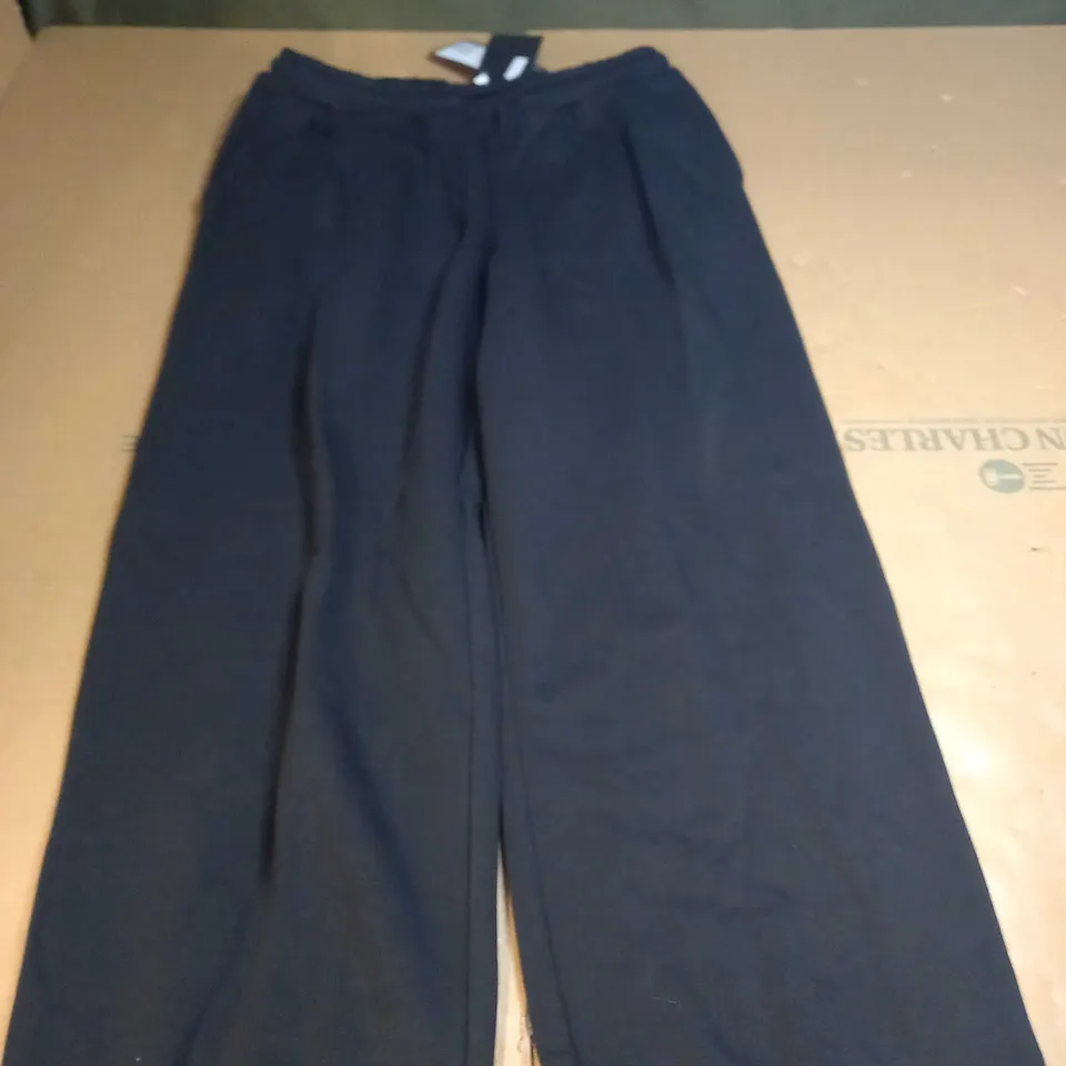 WEEKDAY STANDARD FIT TRACKSUIT BOTTOMS SIZE S