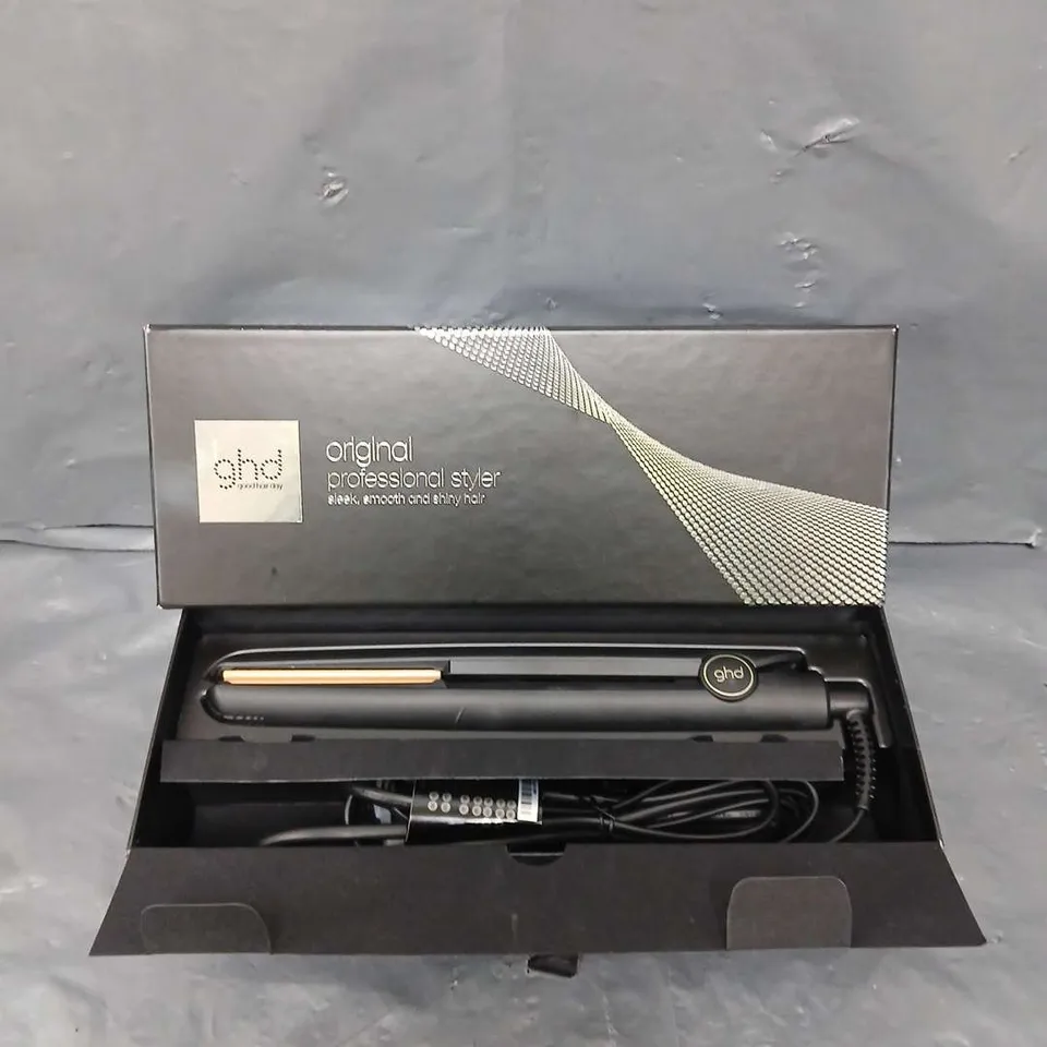 BOXED GHD ORIGINAL HAIR STRAIGHTENERS 