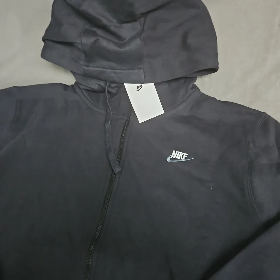 NIKE HOODED JACKET – SIZE M