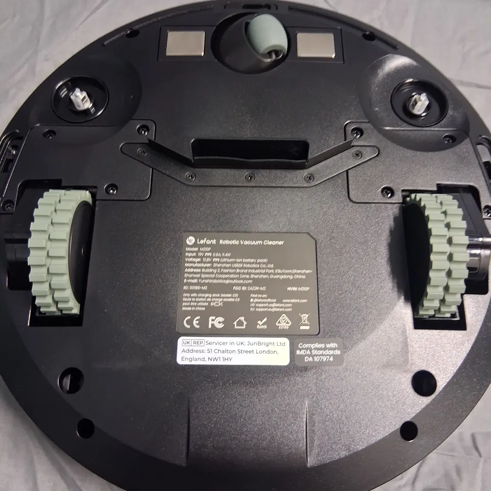 BOXED LEFANT ROBOTIC VACUUM CLEANER POWERED BY FREEMOVE M210P