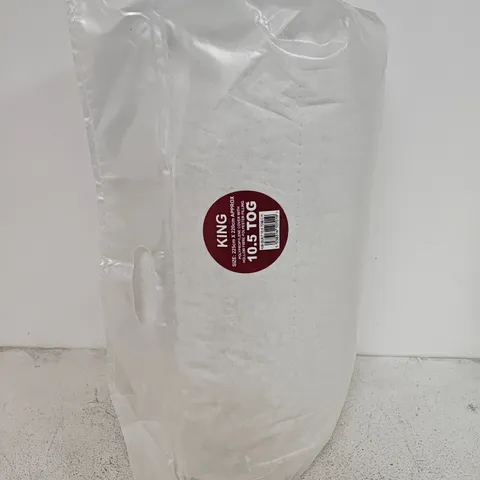 KING SIZE DUVET / QUILT 10.5 TOG WITH HOLLOW FIBRE FILLING (KING) – 225 × 220 CM