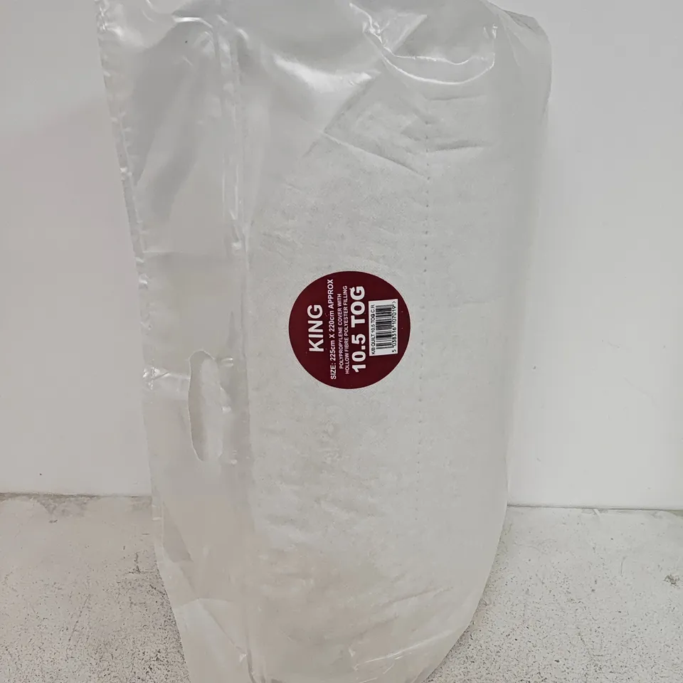 KING SIZE DUVET / QUILT 10.5 TOG WITH HOLLOW FIBRE FILLING (KING) – 225 × 220 CM