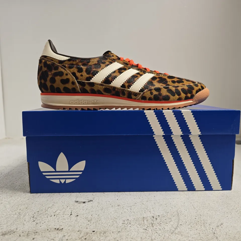 BOXED PAIR OF ADIDAS SL 72 OG TRAINERS IN LEOPARD PRINT/WHITE SIZE UK 7