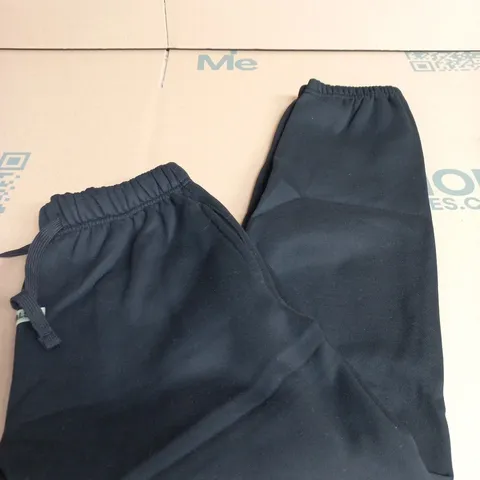 ESSENTIAL FEAR OF GOD JOGGERS SIZE M  