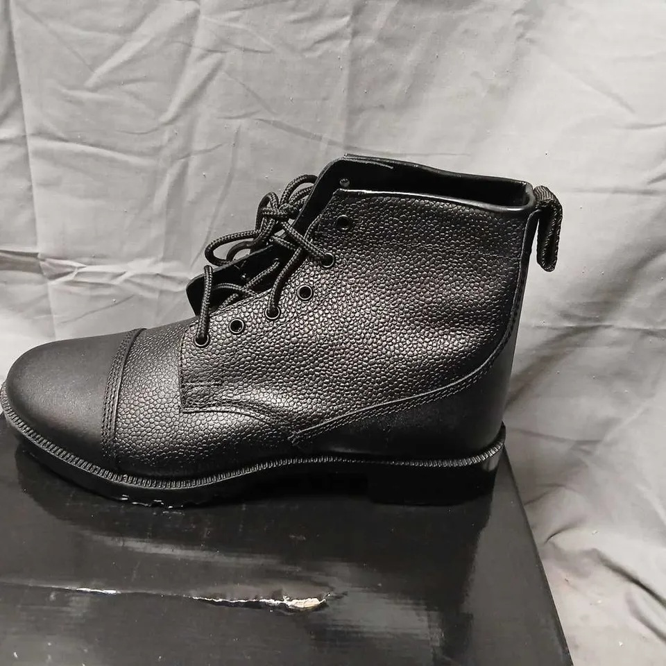 GRAFTER'S 6 EYE CADET BOOTS – BLACK, UK 11 (VERIFY MODEL)