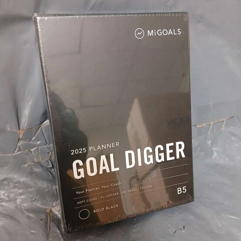 BOXED AND SEALED MIGOALS 2025 PLANNER GOAL DIGGER