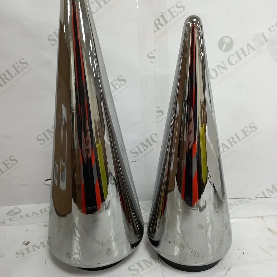 BOXED KELLY HOPPEN SET OF 2 INDOOR/OUTDOOR PRELIT GLASS DECOR - REFLECTIVE CONES