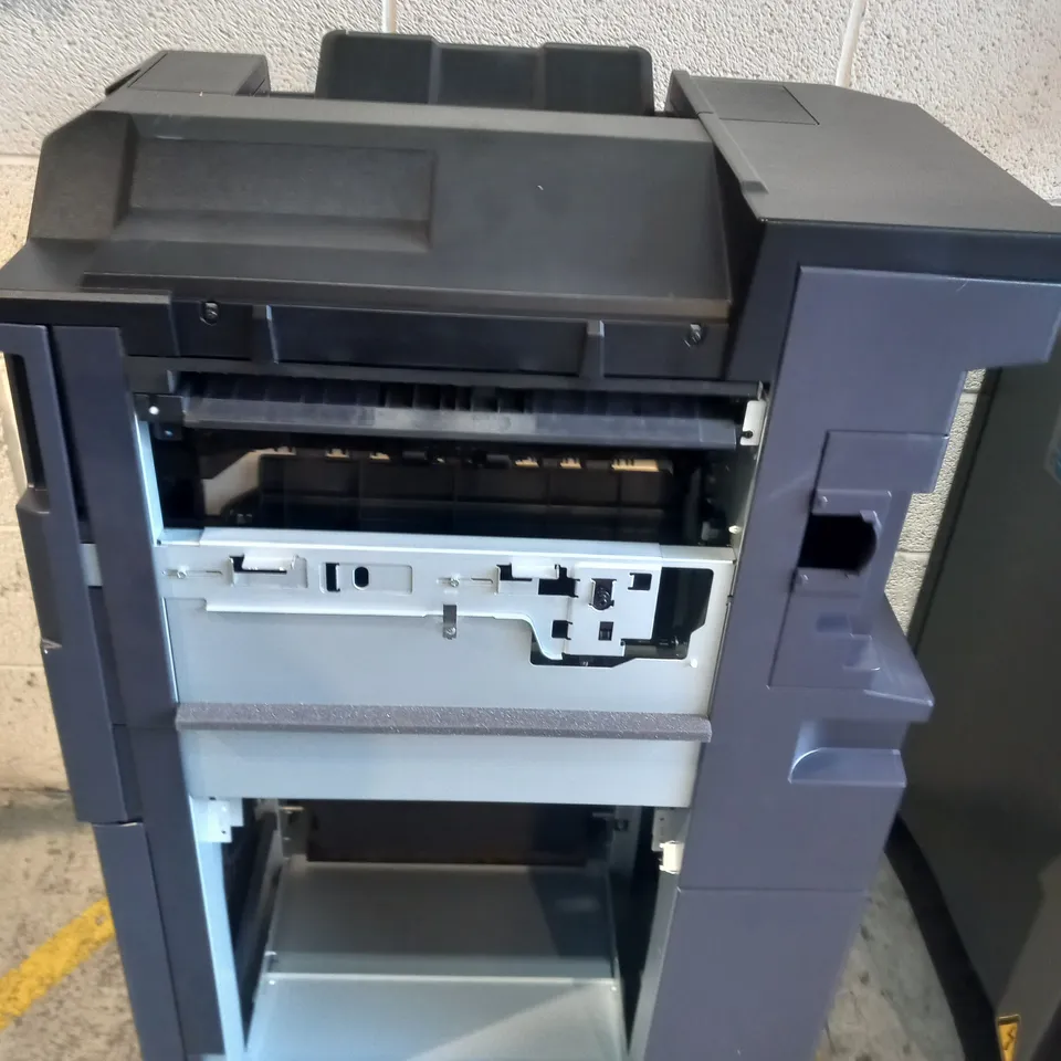 KYOCERA DF 7110 - FINISHER WITH STAPLER - 4000 SHEETS