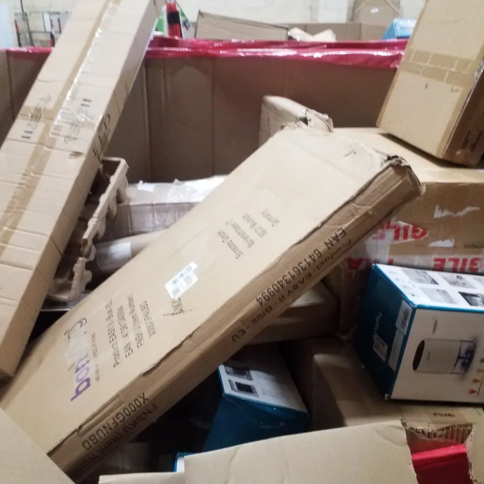 PALLET CONTAINING ASSORTED PRODUCTS INCLUDING GARMENT RACK, 4 ARMS ROTARY AIRER, DEHUMIDIFIERS & MULTIFUNCTIONAL FOOD PROCESSOR 