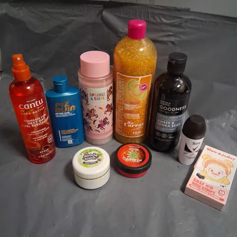 LARGE QUANTITY OF ASSORTED HEALTH AND BEAUTY PRODUCTS TO INCLUDE; RADOX, SURE, CANTU AND PIZ BUIN