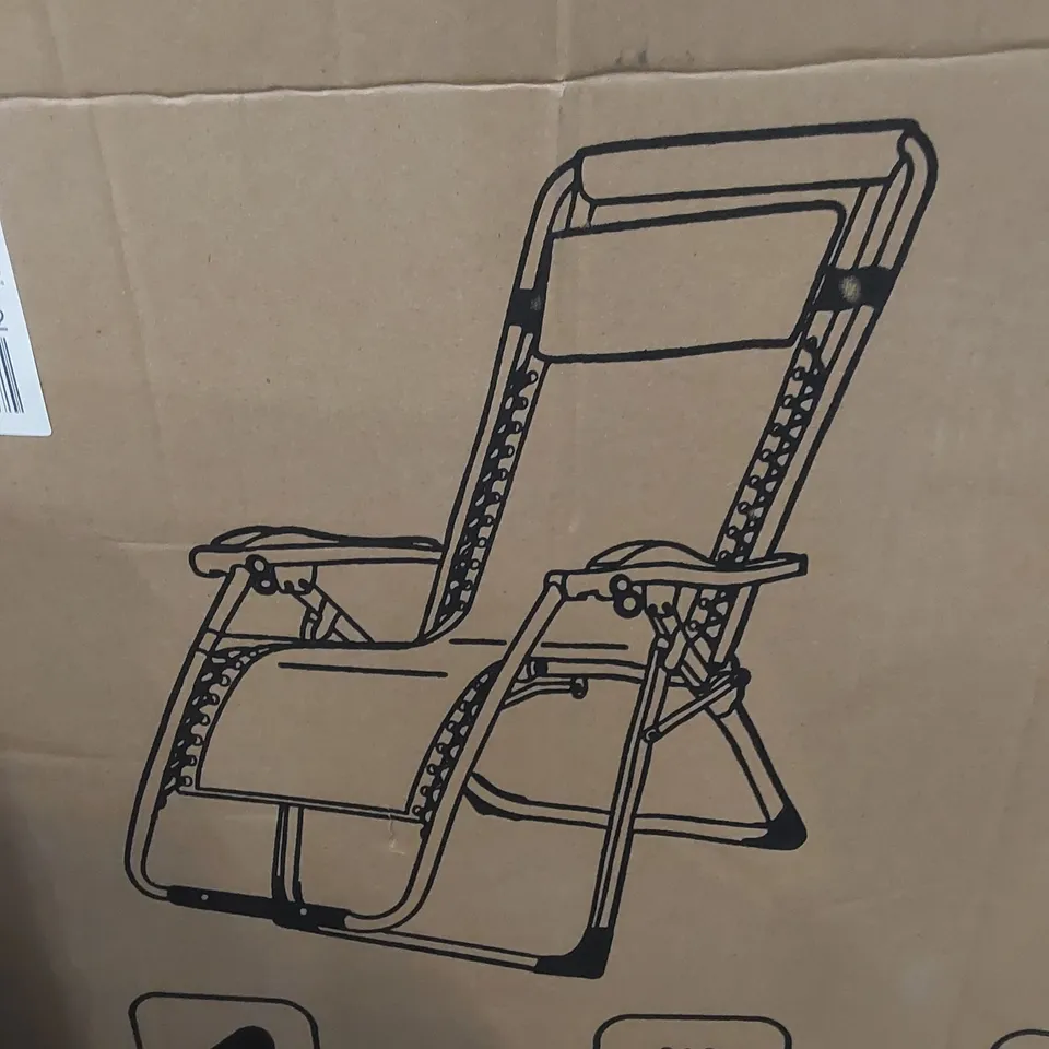 BOXED SUNLOUNGER 