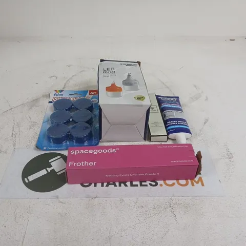 TOTE OF APPROXIMATELY 15 ASSORTED ITEMS TO INCLUDE SPACEGOODS FROTHER, LED BULB LAMPS, MEAT THERMOMETER, MOULD MAGIC ETC