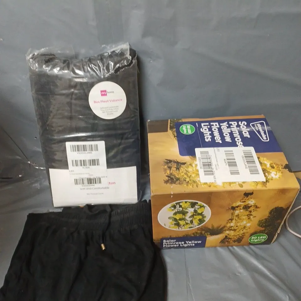 APPROXIMATELY 5 HOUSEHOLD ITEMS TO INCLUDE SOLAR LIGHTS, TROUSERS AND BEDDING RRP £16.99