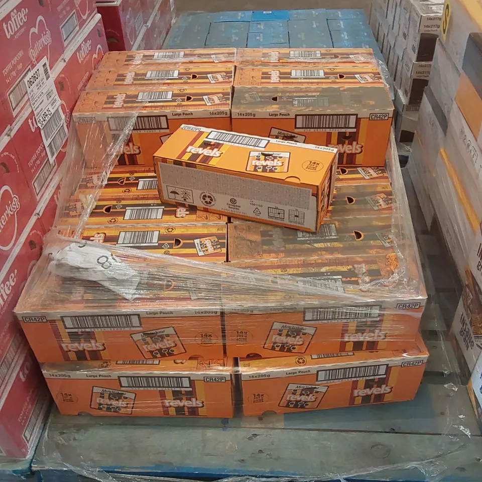 PALLET TO CONTAIN APPROX 35 BOXES OF REVELS CHOCOLATE - 14 X 205g POUCHES PER BOX // BEST BEFORE: 11/05/25