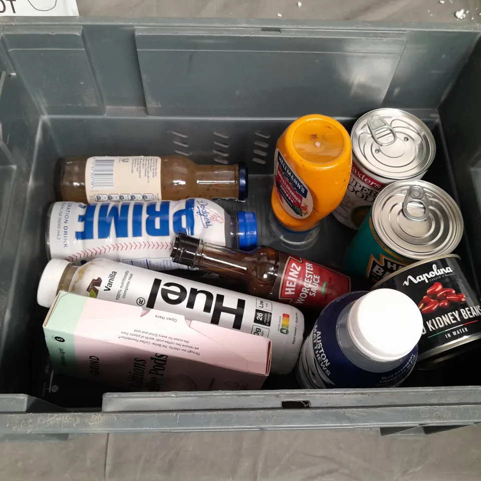 17 ASSORTED FOOD ITEMS TO INCLUDE HUEL VANILLA, CHOCOLATE SHAKE POWDER, VANILLA SHAKE POWDER, KETO HOT CHOCOLATE POWDER AND NESCAFE ORIGINAL DECAF COFFEE- COLLECTION ONLY