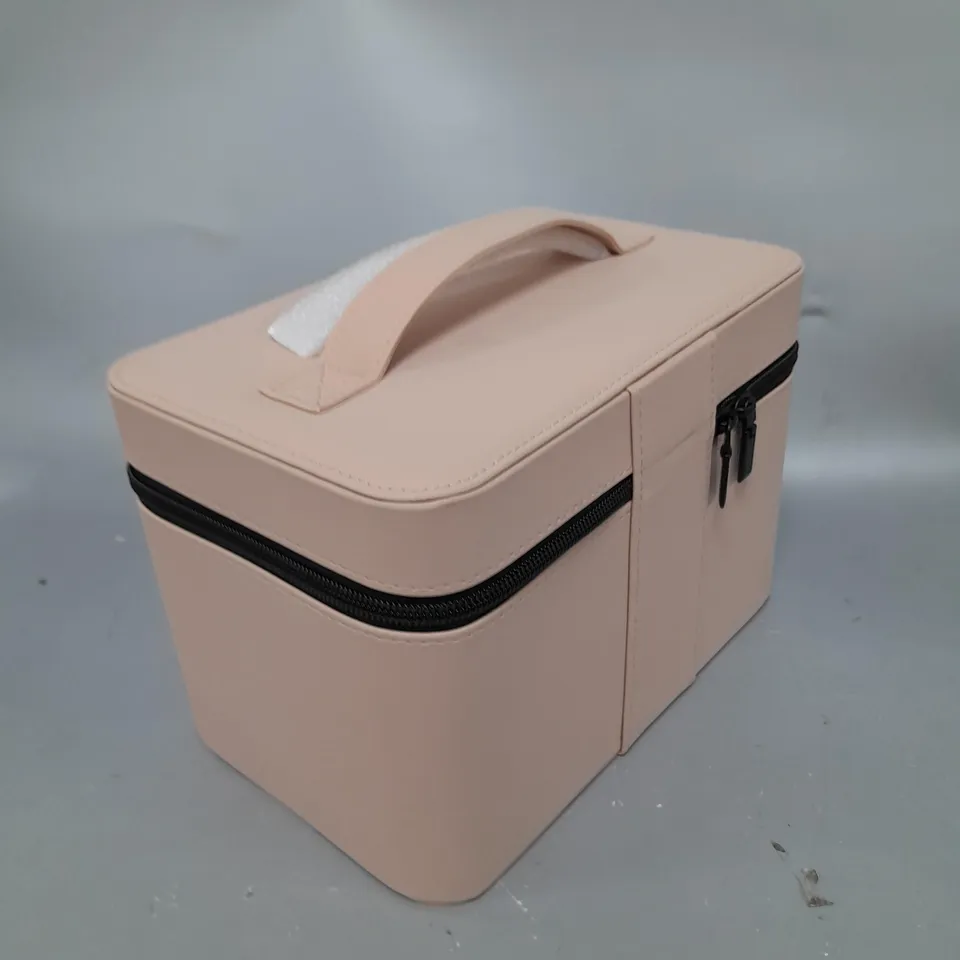 DOLL COSMETICS CASE